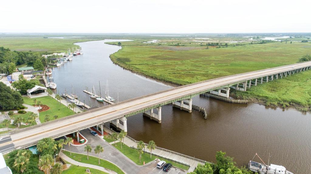 Darien Dockside Inn Екстер'єр фото