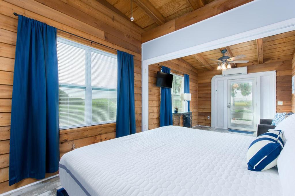 Darien Dockside Inn Екстер'єр фото